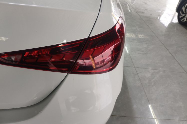 奔驰C级 2023款 C 200 L 运动版车身外观6006