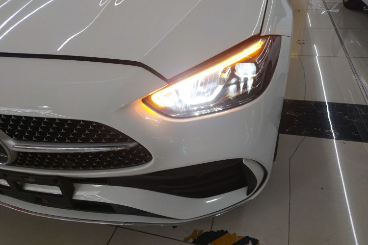 奔驰C级 2023款 C 200 L 运动版局部细节36