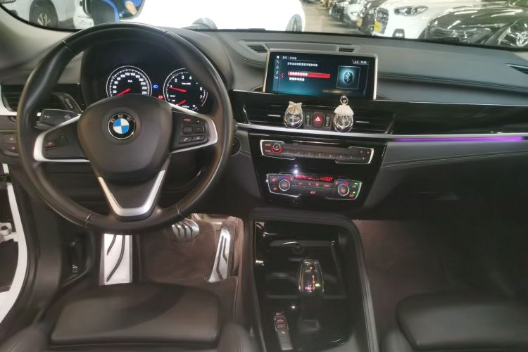 宝马X2(进口) 2019款 sDrive25i 领先型M越野套装 国VI中控内饰12