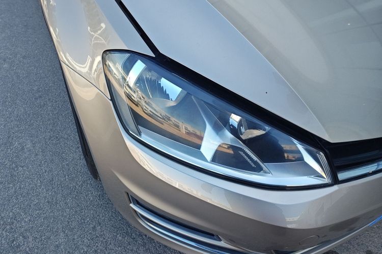 大众 高尔夫 2016款 1.6L 自动舒适型车身外观8