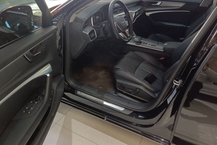 奥迪A6L 2022款 40 TFSI 豪华致雅型中控内饰20