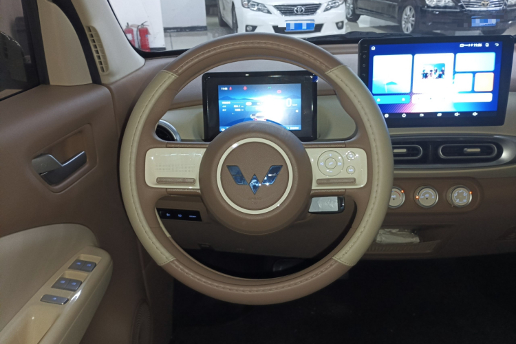 五菱汽车 宏光MINIEV 2025款 四门版 进阶款中控内饰13