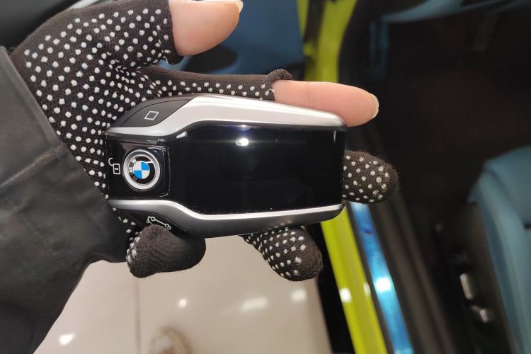 宝马M4 2021款 M4双门轿跑车 雷霆版中控内饰11