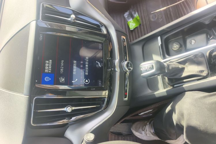 沃尔沃XC60 2019款 T5 四驱智逸版 国V中控内饰16