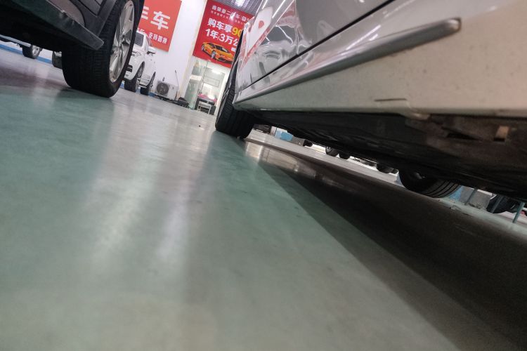 奔驰C级 2020款 改款 C 260 L 运动版局部细节9002