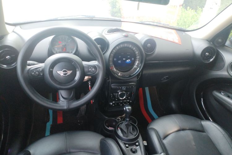 MINI Countryman 2016款 1.6T COOPER ALL4 Excitement装备控中控内饰7002