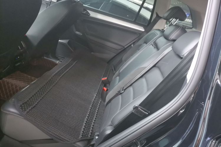 大众 途观L 2021款 330TSI 自动两驱智享版中控内饰7004