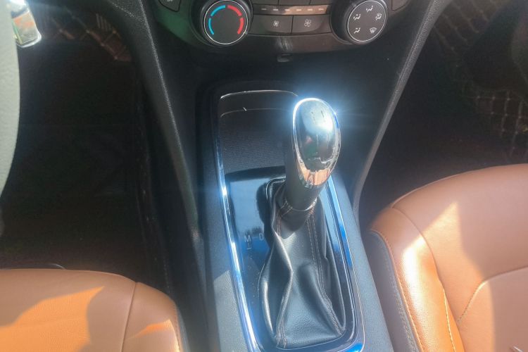 雪佛兰 科沃兹 2016款 1.5L 自动欣尚版中控内饰18