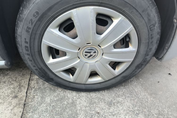 大众 Polo 2011款 1.4L 手动致乐版车身外观10