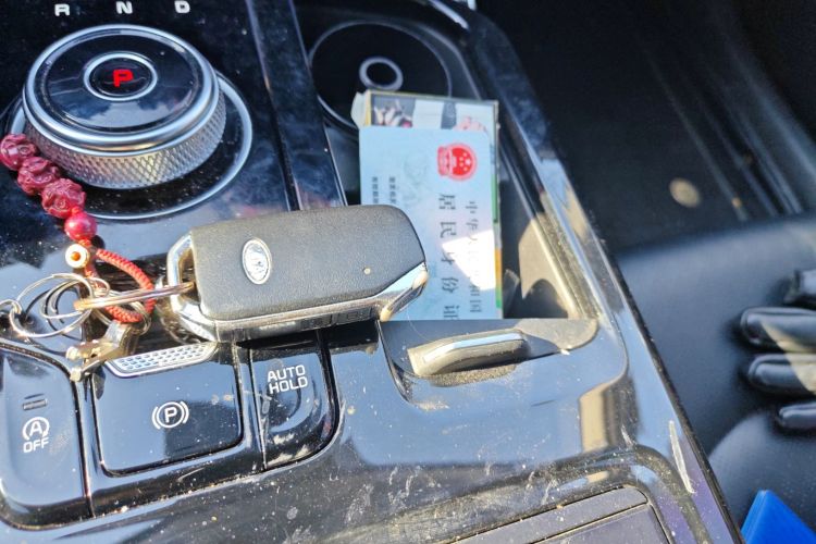 起亚K5 2020款 270T CVVD 豪华版中控内饰11