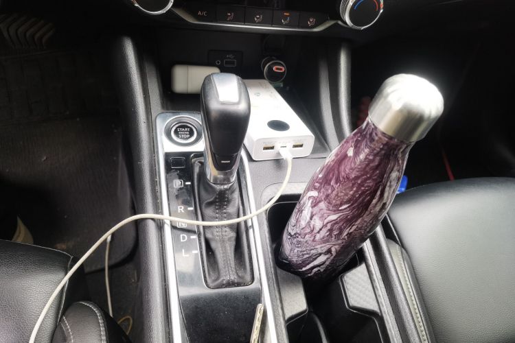 日产 轩逸 2020款 1.6L XL CVT悦享版中控内饰18