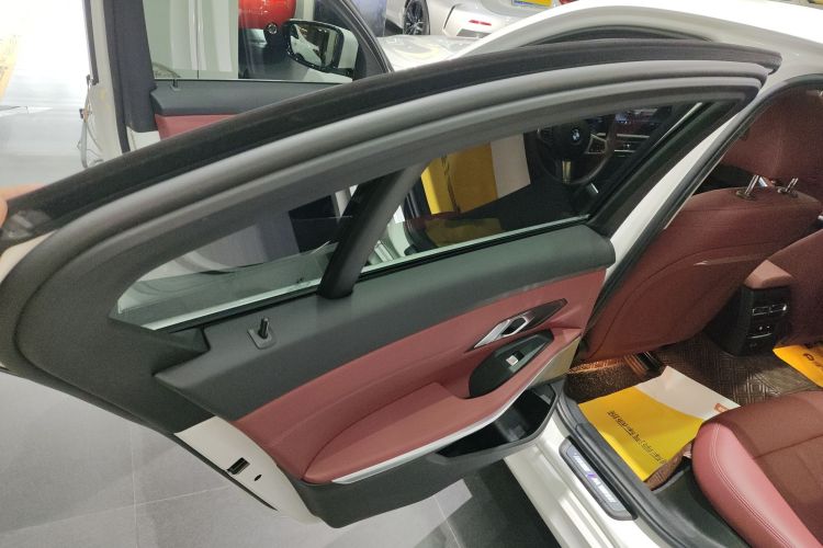 宝马3系 2024款 325Li M运动套装中控内饰49