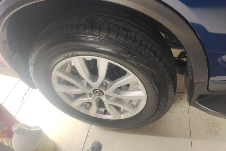 日产 奇骏 2019款 2.0L CVT智联舒适版 2WD车身外观6006