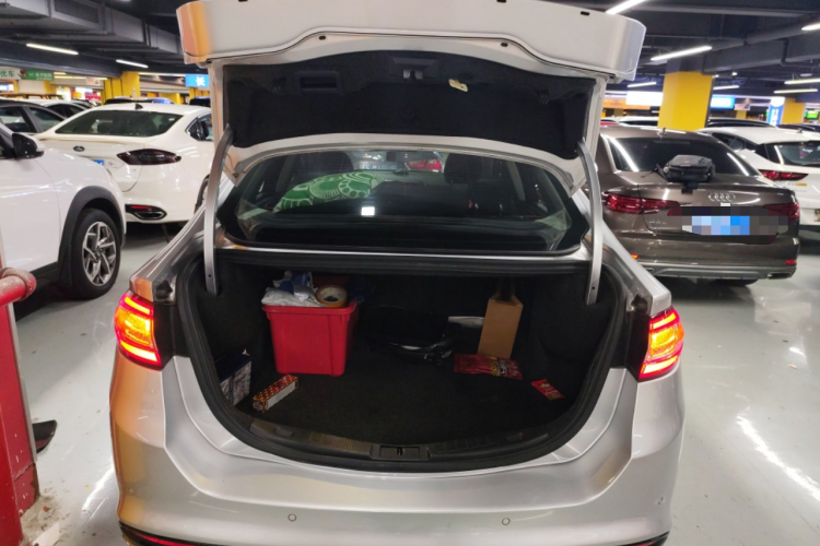 福特 蒙迪欧 2013款 2.0L GTDi200时尚型局部细节23