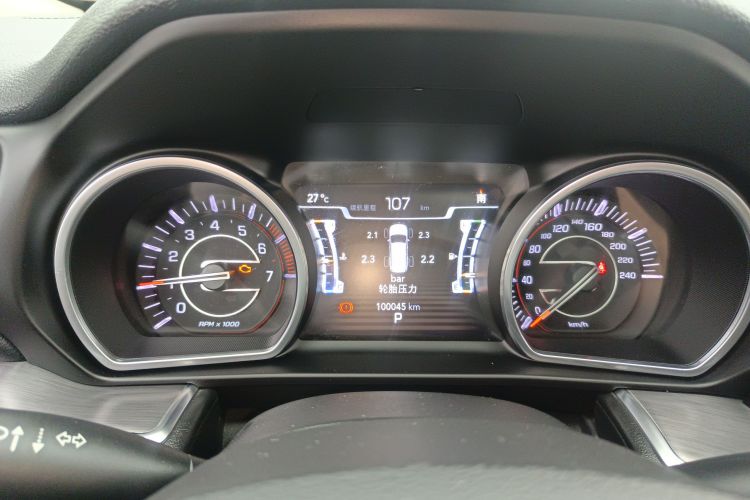 Jeep 大指挥官 2018款 2.0T 四驱尊享导航版 国V局部细节14