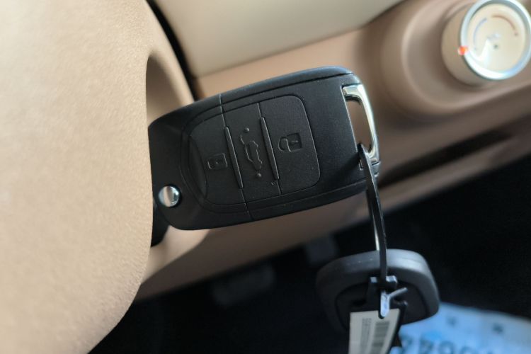 五菱汽车 宏光MINIEV 2025款 四门版 进阶款中控内饰11