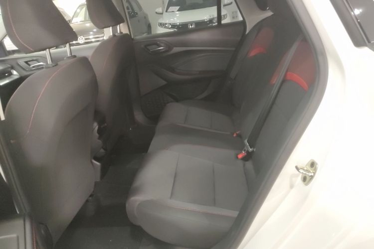 名爵 MG5 2023款 180DVVT 手动风尚版中控内饰7004