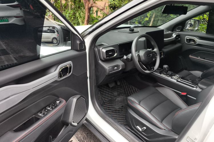 吉利汽车 吉利牛仔 2025款 1.5TD 潮玩版中控内饰20