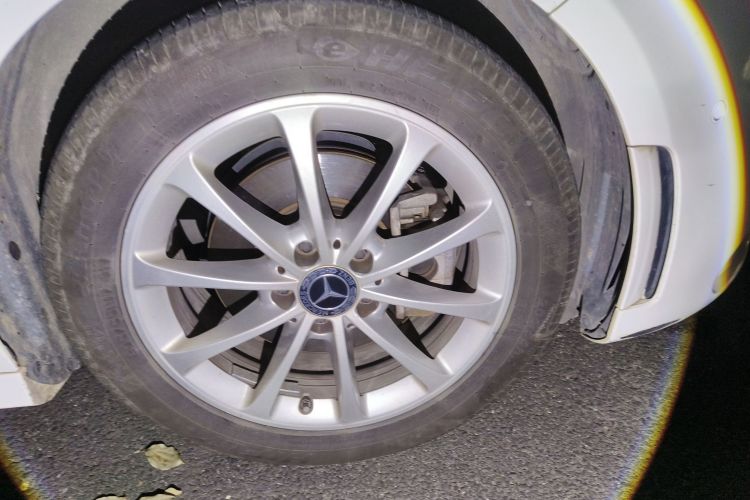 奔驰A级 2021款 A 200 L 运动轿车动感型车身外观10