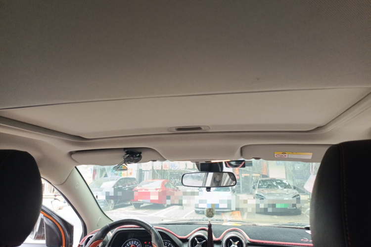 东南DX3 2016款 1.5L 手动尊贵型中控内饰22