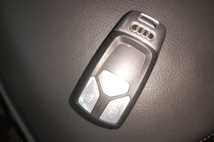 奥迪Q5L 2020款 改款 40 TFSI 荣享时尚型中控内饰11