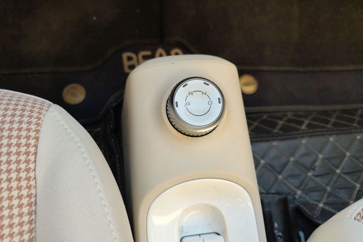 五菱汽车 宏光MINIEV 2024款 第三代 215km 进阶版中控内饰18