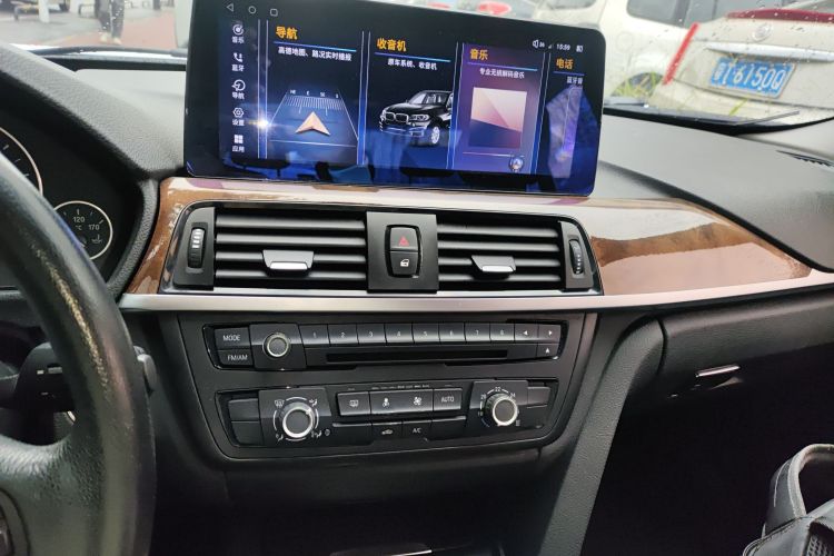 宝马3系 2013款 320Li 时尚型中控内饰16