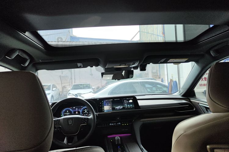 丰田 皇冠(进口) 2024款 2.5L 至尊版中控内饰22