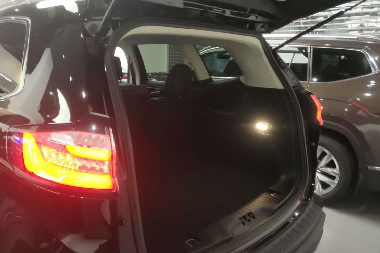 福特 锐界 2020款 EcoBoost 245 两驱铂锐型 5座机舱底盘23