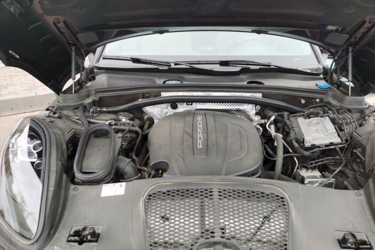 保时捷 2018款 Macan 2.0T机舱底盘24