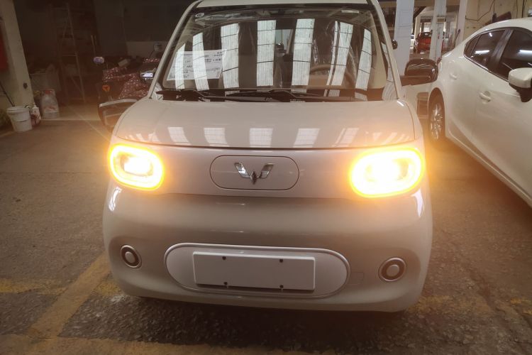 五菱汽车 宏光MINIEV 2024款 第三代 215km 青春版车身外观2