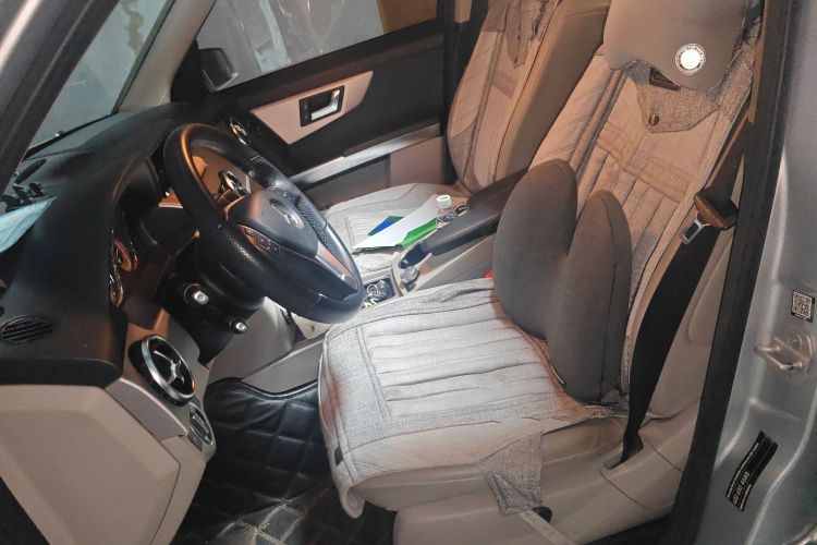 奔驰GLK级 2013款 改款 GLK 300 4MATIC 时尚型局部细节19