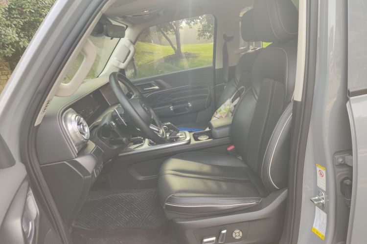 坦克300 2023款 越野版 2.0T 征服者中控内饰19