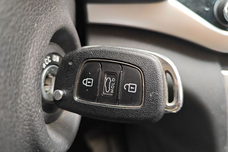 现代 领动 2016款 1.6L 自动智炫·精英型中控内饰11