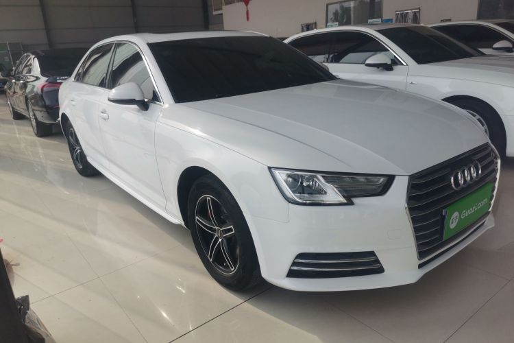 奥迪A4L 2017款 40 TFSI 进取型车身外观3