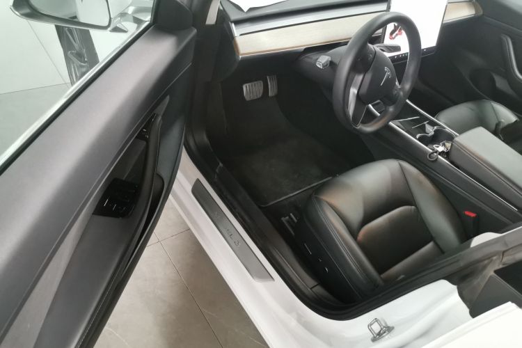 特斯拉 Model 3 2020款 改款 标准续航后驱升级版中控内饰20