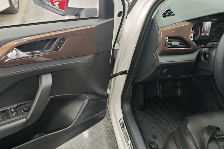 大众 途岳 2020款 改款 330TSI 四驱豪华版 国VI中控内饰7003