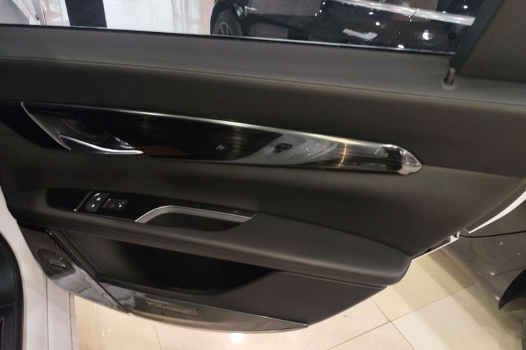 凯迪拉克CT6 2017款 28T 豪华型中控内饰7006