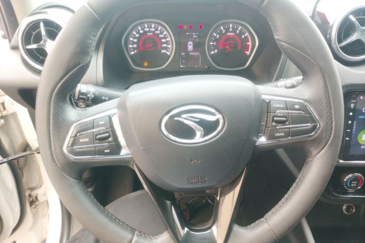 东南DX3 2016款 1.5L 手动豪华型中控内饰13