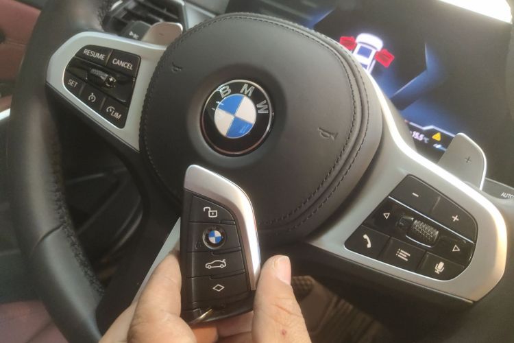 宝马3系 2023款 320Li M运动套装中控内饰11