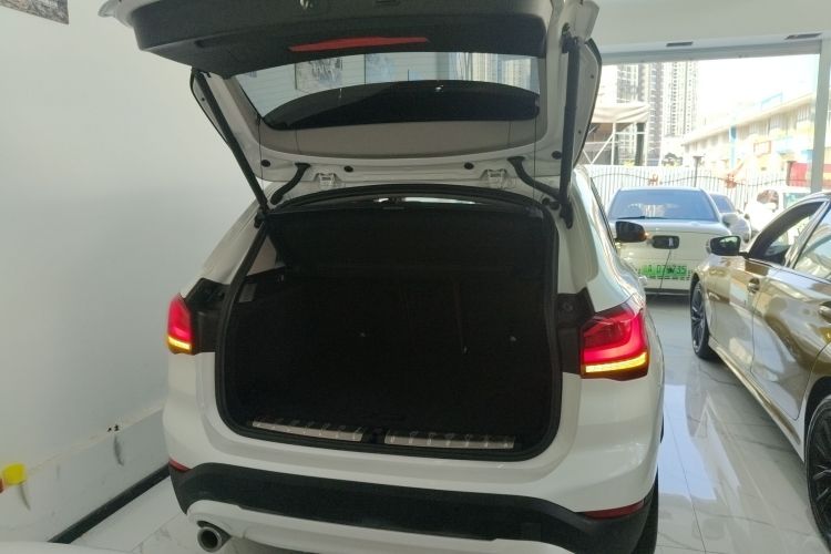 宝马X1 2021款 改款 sDrive25Li 领先型中控内饰23