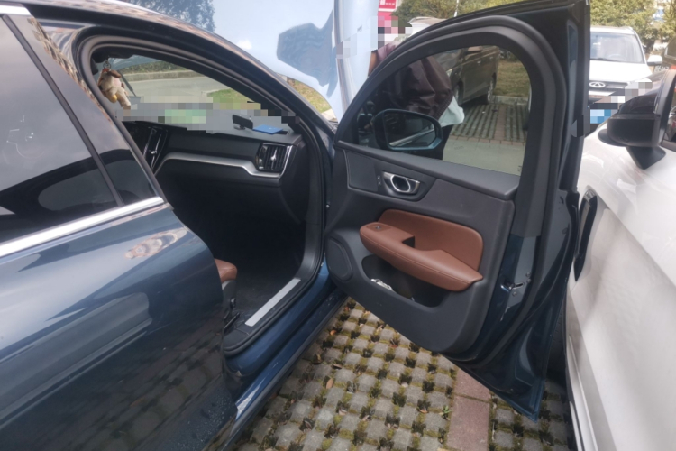 沃尔沃S60 2023款 B4 智逸豪华版局部细节9005