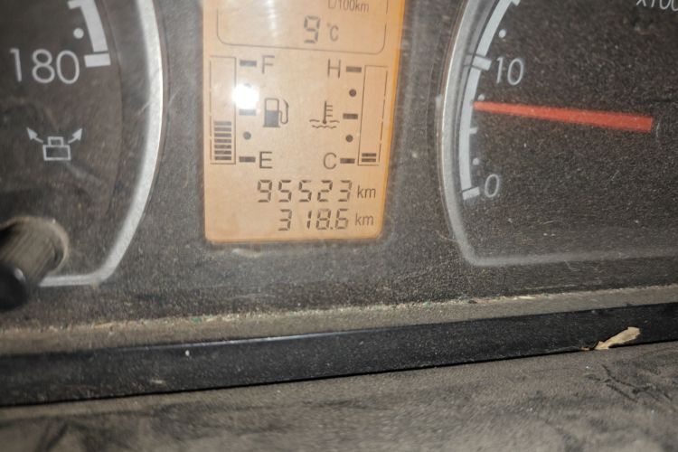 东风御风 御风 2016款 2.5T领运版御利宝短轴中顶国V ZD25中控内饰15