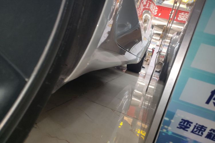 特斯拉 Model 3 2020款 改款 标准续航后驱升级版局部细节9001