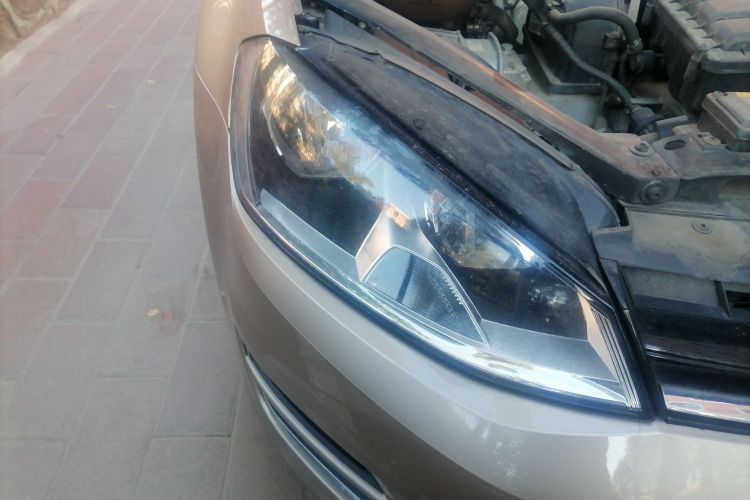 大众 高尔夫 2014款 1.6L 自动舒适型车身外观8