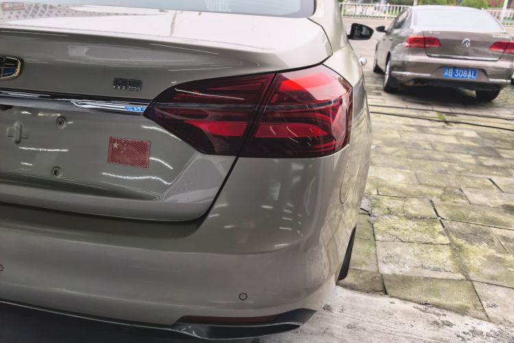 吉利汽车 帝豪 2018款 1.5L 手动向上互联版车身外观9