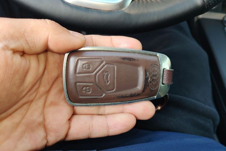 奥迪Q5L 2020款 40 TFSI 荣享时尚型中控内饰7001