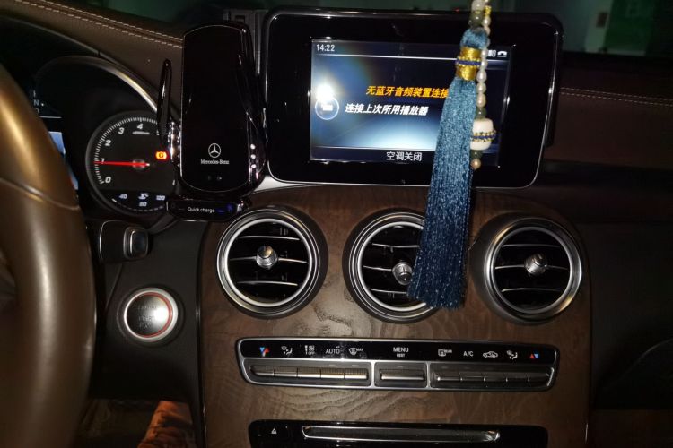 奔驰GLC 2016款 GLC 300 4MATIC 动感型中控内饰16