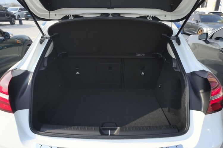 奔驰GLA 2018款 GLA 200 时尚型机舱底盘23