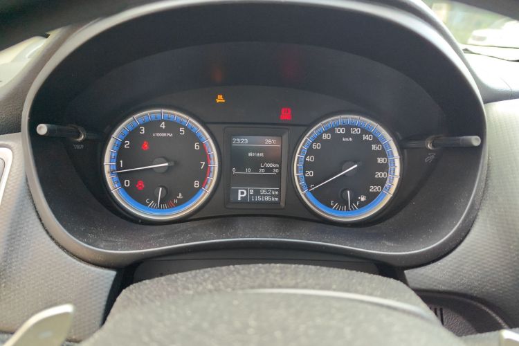 铃木 锋驭 2015款 1.6L CVT两驱精英型中控内饰14